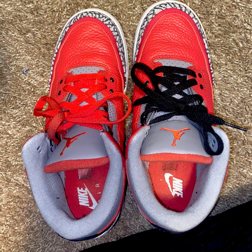 Jordan Air 3 Retros| size 7Y US